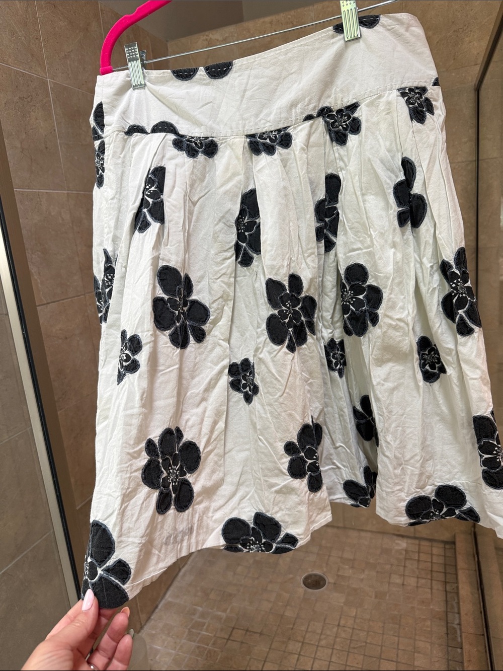GAP White A-Line Skirt with Black Floral Appliqué 100% cotton 8